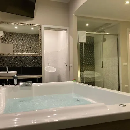 Apartment Goditi Napoli2 *
